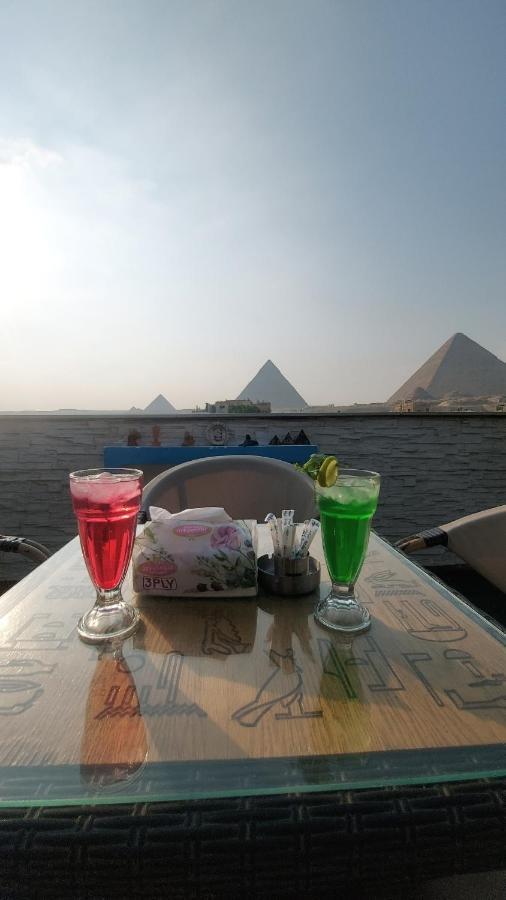 Pyramids Hostel *