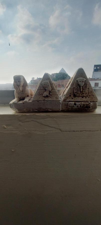 Pyramids * Kairo